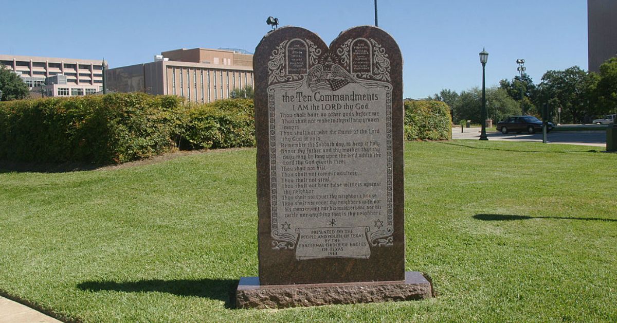 Texas Senate Bill Mandates Ten Commandments In Public Schools