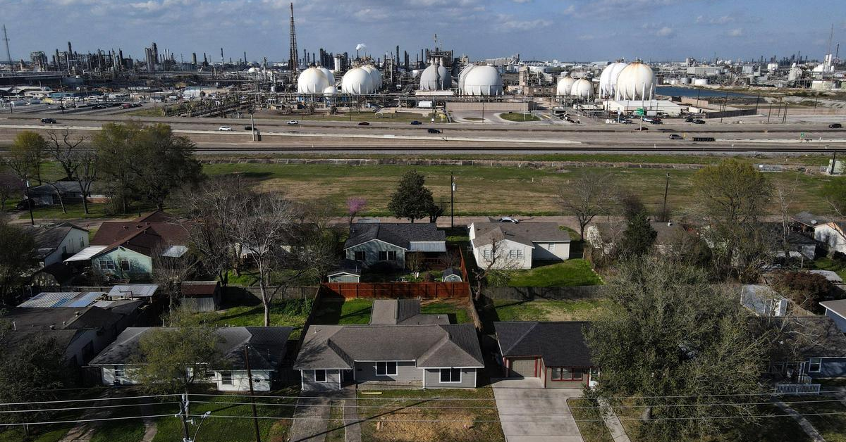 After the 2019 Houston Chemical Fire, Toxic Benzene Lingered For Weeks