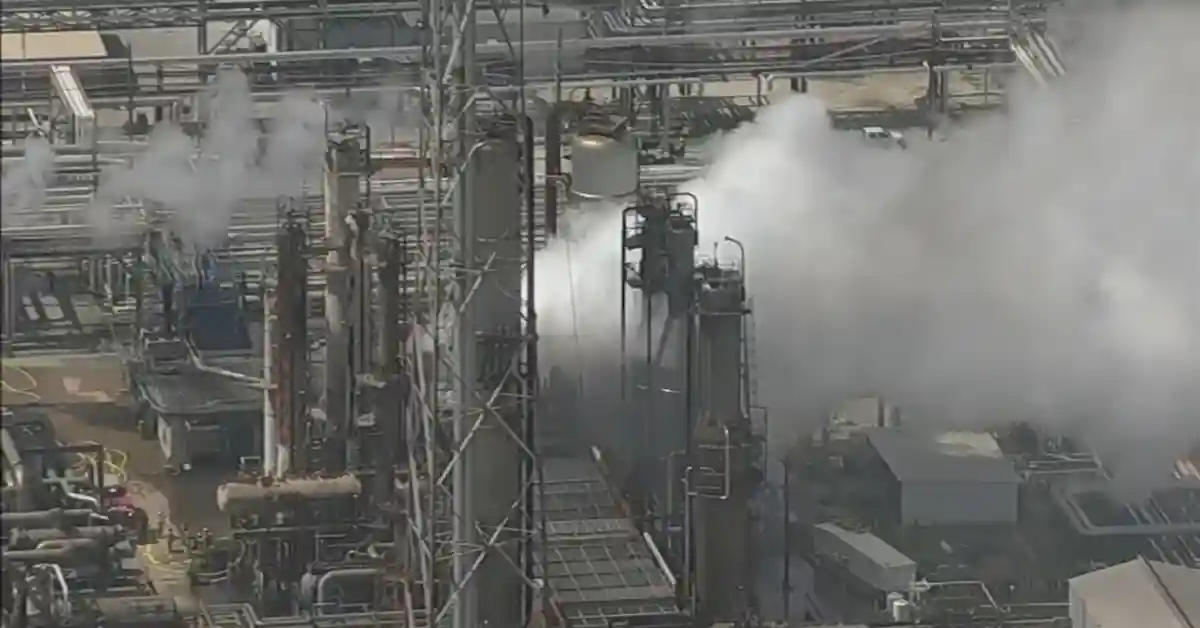 An Employee Of Marathon D!es In Texas City Refinery Fire