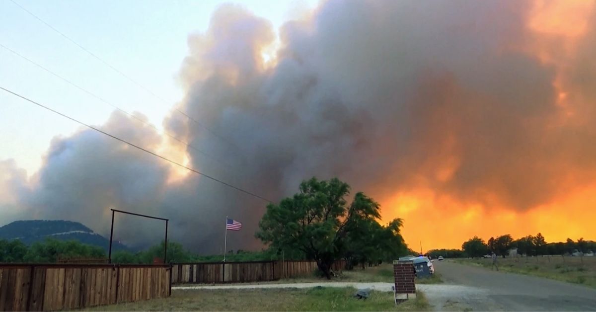 Over 4,000-acre Wildfire in Southeast Texas, Some Containment